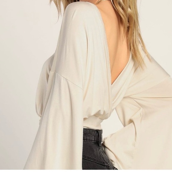 Lulus Reversible Wrap Long Sleeve Top Size M Cream/Beige - Picture 3 of 9